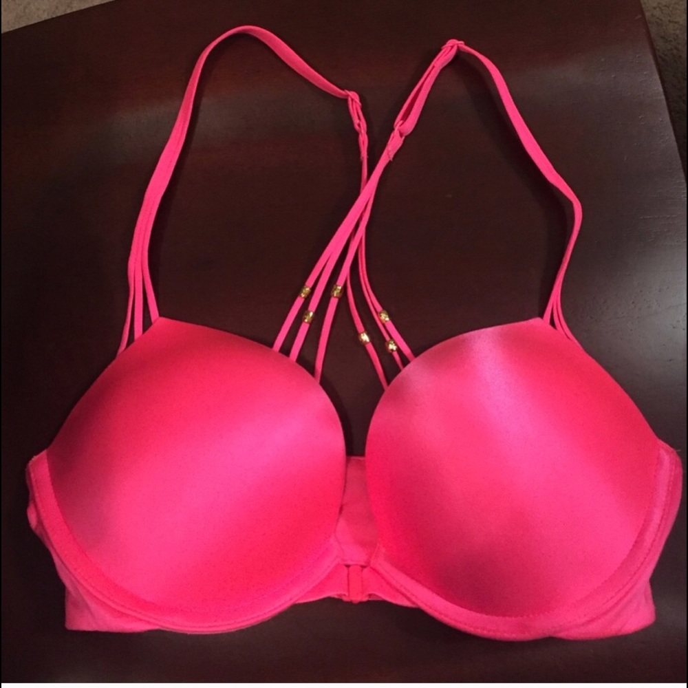 VS Bombshell Bra WEEKEND SALE! ⭐️ SOLD!
